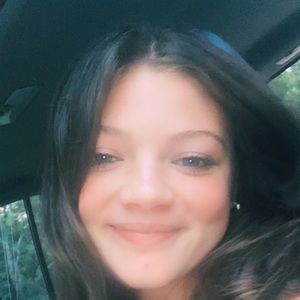 Meet your Posher, Eliza